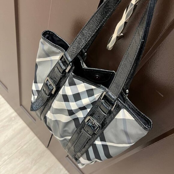 Burberry Beat Shoulder bag - Picture 5 of 8